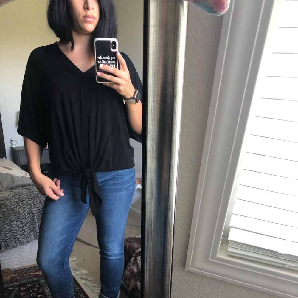 Black cropped top with knot